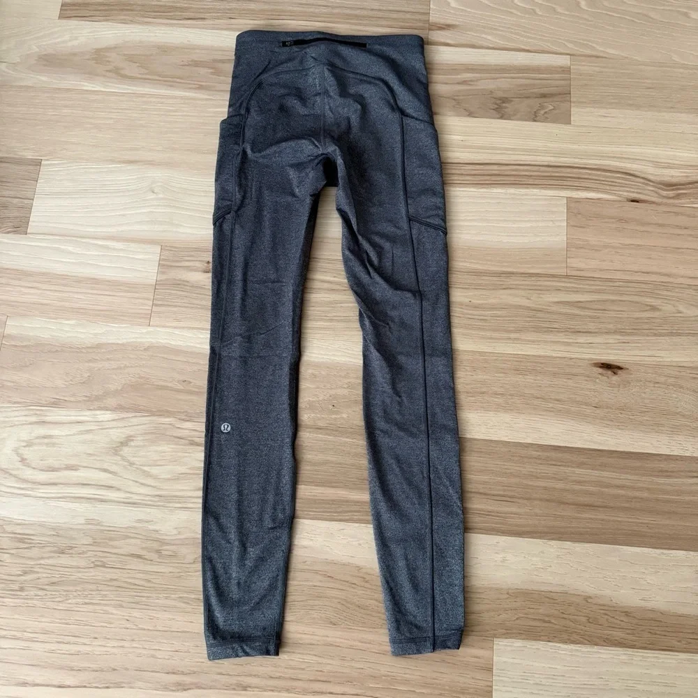 Lululemon Gray Women's Leggings Speed Up Mid-Rise Leggings Size 4 pockets